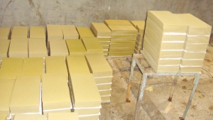Production of beekeeping foot floor with traditional methods